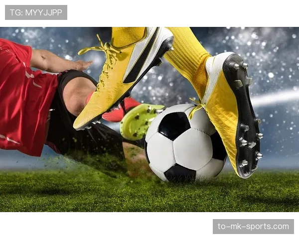 铲球先触球就一定不犯规？规则如何界定“连人带球”动作